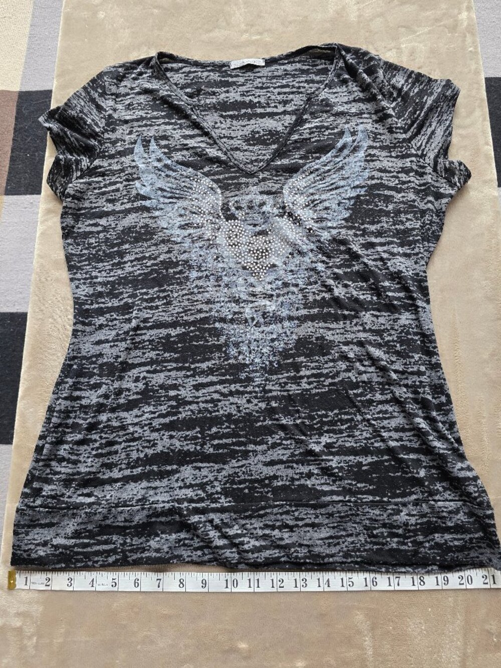 Vintage 2000s Davida Y2K Grunge Winged Heart Rhinestone V-Neck Tee - Size L